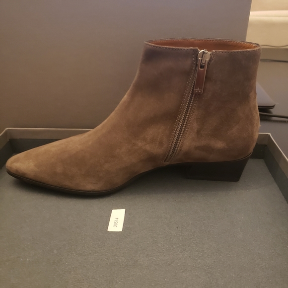 Aquatalia Fire Suede Booties Size 7.5M - Picture 5 of 8